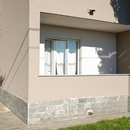 10 Min From The Airport-Wifi-Free Parking Lejlighed Samarate Eksteriør billede