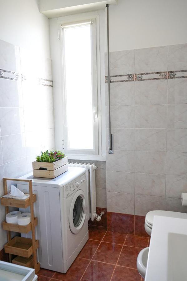 10 Min From The Airport-Wifi-Free Parking Lejlighed Samarate Eksteriør billede